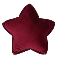 Geef je kamer een upgrade met dit prachtige kussen in de vorm van een ster (klein) in de kleur wine van Betty's Home. Te plaatsen op bed, op een stoel en leuk op een bankje! VanZus