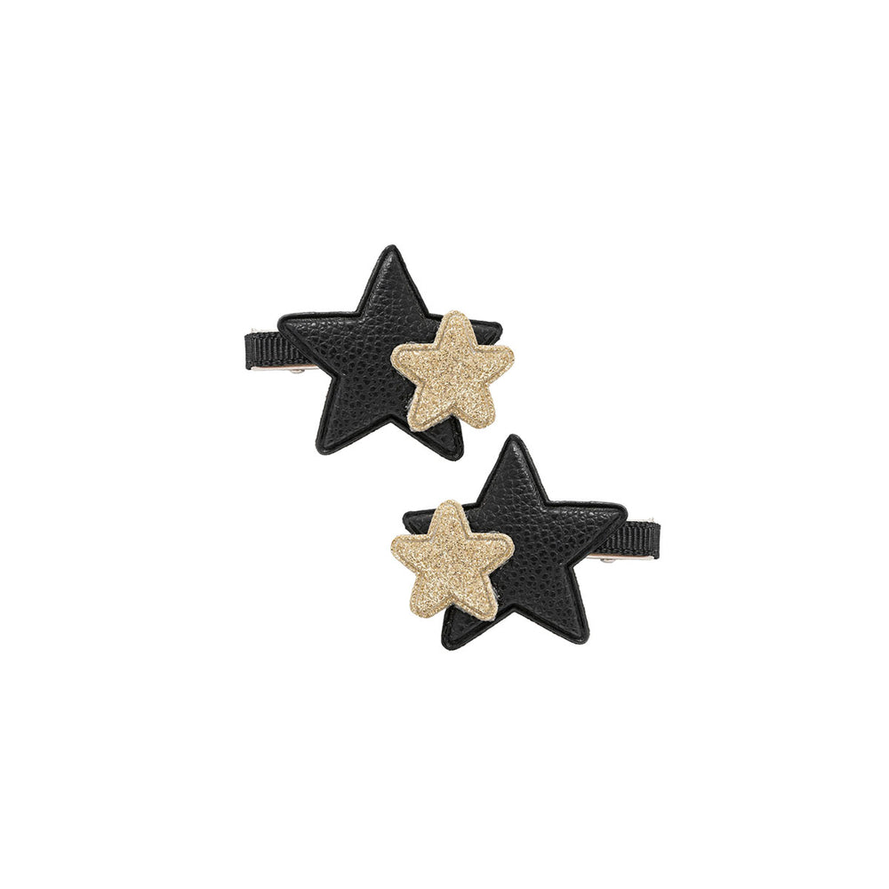 Hoe schattig zijn deze amira double star star speldjes in de kleuren black snake/goldrush van het te schattige merk Billy loves Audrey? Deze speldjes komen in een set van 2 en hebben een superschattig sterrendesign. VanZus