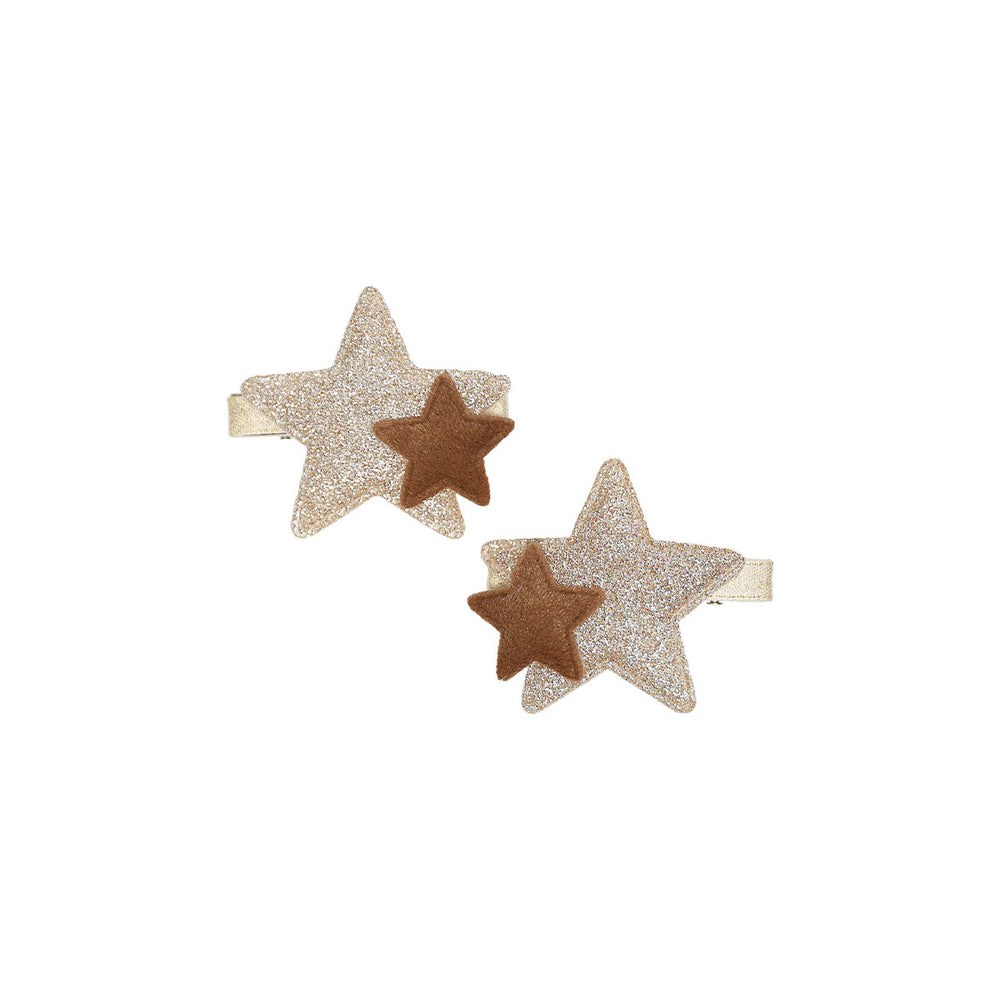 Hoe schattig zijn deze amira double star star speldjes in de kleuren goldrush/truffle van het te schattige merk Billy loves Audrey? Deze speldjes komen in een set van 2 en hebben een superschattig sterrendesign. Hiermee fleur je het haar van je kleintje in een handomdraai op! VanZus