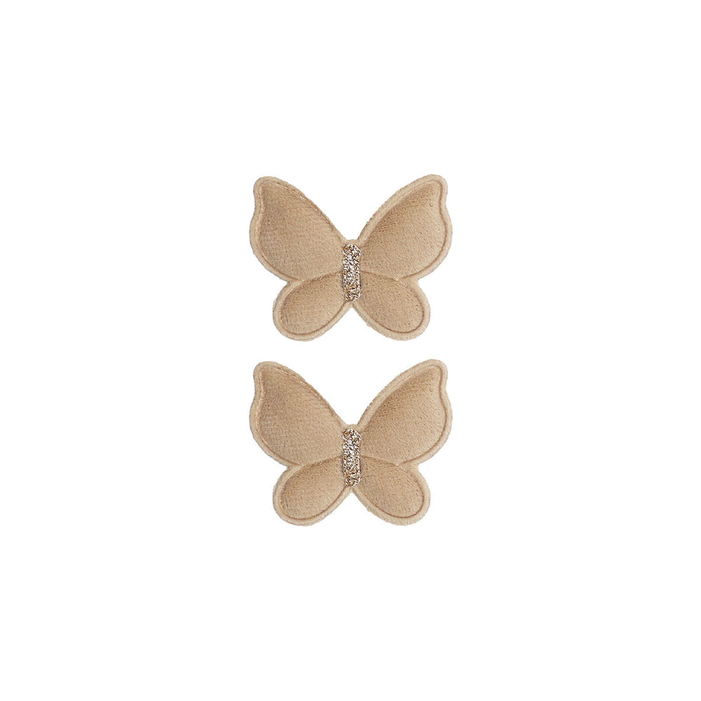 Vrolijk het haar van je lieveling op met deze te schattige emilie butterfly speldjes in de kleur crepe van het merk Billy Loves Audrey. De spelden, voorzien van schattige vlinders, zijn een echte eyecatcher. Deze schattige haarclips hebben een beige kleur en zijn voorzien van lieve vlinders. VanZus