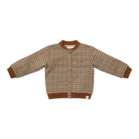 Dit trendy vest green check van Little Dutch is onwijs stoer om te zien en zal je kleintje superstoer staan. Het geruite jasje heeft een trendy en sportief baseballmodel. Het baseballjasje heeft een geborduurde tekst op zowel de voor- als de achterkant. VanZus 