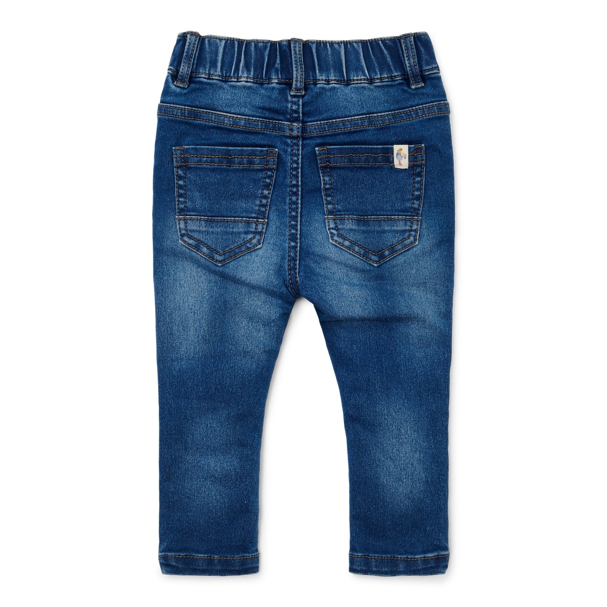 Denim is altijd een goede keuze! Deze broek van Little Dutch, gemaakt van rekbare denim, is de perfecte broek voor avonturen groot en klein.  Met een elastische tailleband zorgt deze jeans joggingbroek voor een comfortabele pasvorm.  Een supertoffe spijkerbroek voor je kind. VanZus