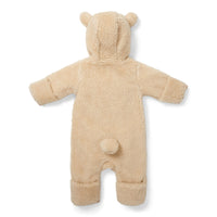 Laat je kleintje zich heerlijk comfortabel en warm voelen met de Little Dutch teddy onesie in de kleur sand. De superzachte onesie, gemaakt van knuffelbaar teddy materiaal in de vorm van een konijntje, is perfect voor de koude dagen. VanZus