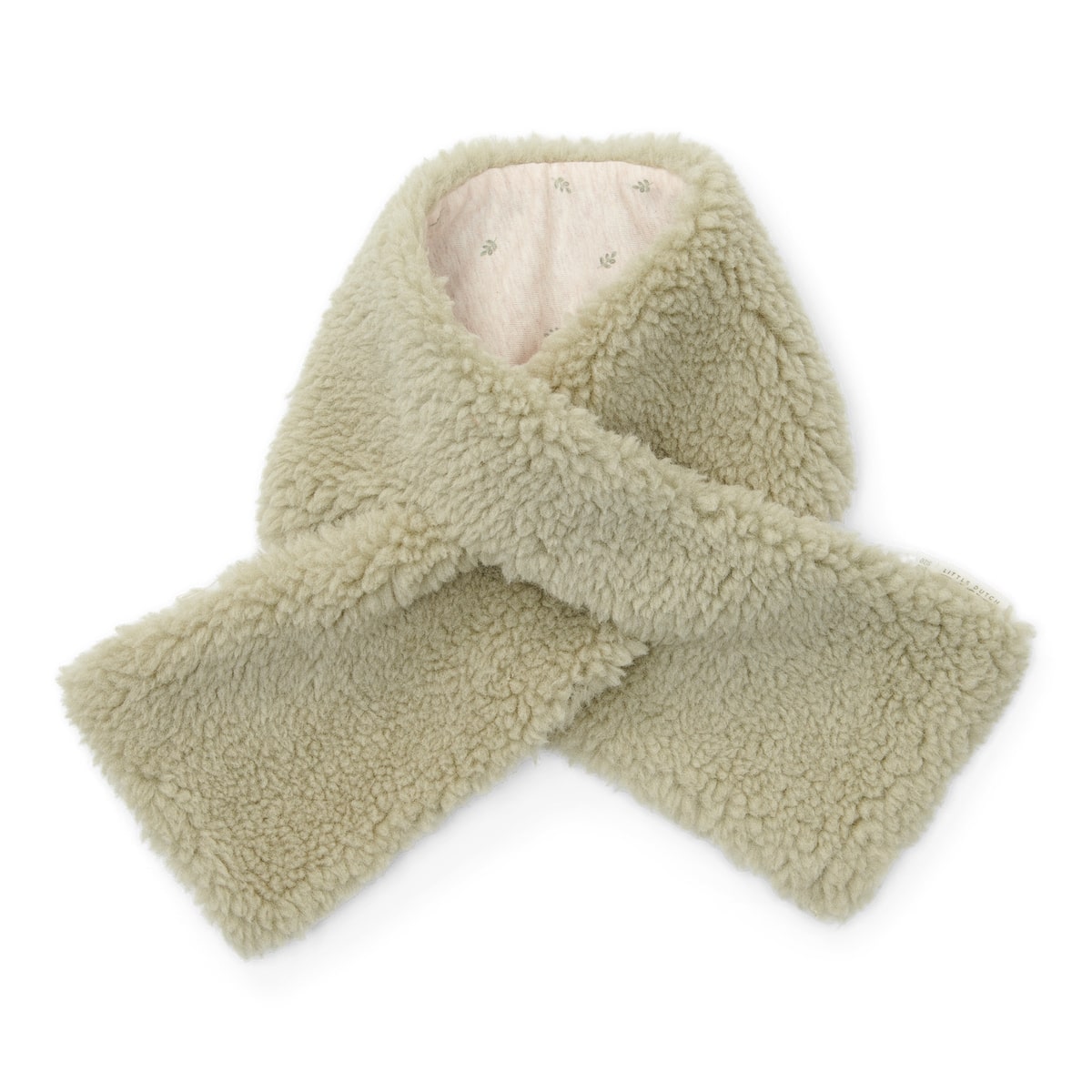 Blijf tijdens de koude dagen extra warm met de Little Dutch teddy sjaal in de kleur soft green. Deze heerlijk zachte sjaal, gemaakt van warm en knuffelbaar teddy-materiaal, beschermt je kleintje tegen de kou. VanZus