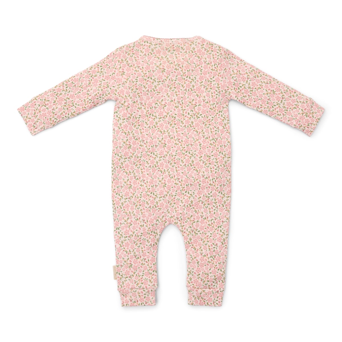 Jouw kleintje slaapt heerlijk in de Little Dutch overslag pyjama met fairy floral print. De pyjama is gemaakt van zacht biologisch katoen wat zorgt voor comfort, waardoor je kleintje heerlijk kan slapen en vrij kan bewegen. VanZus