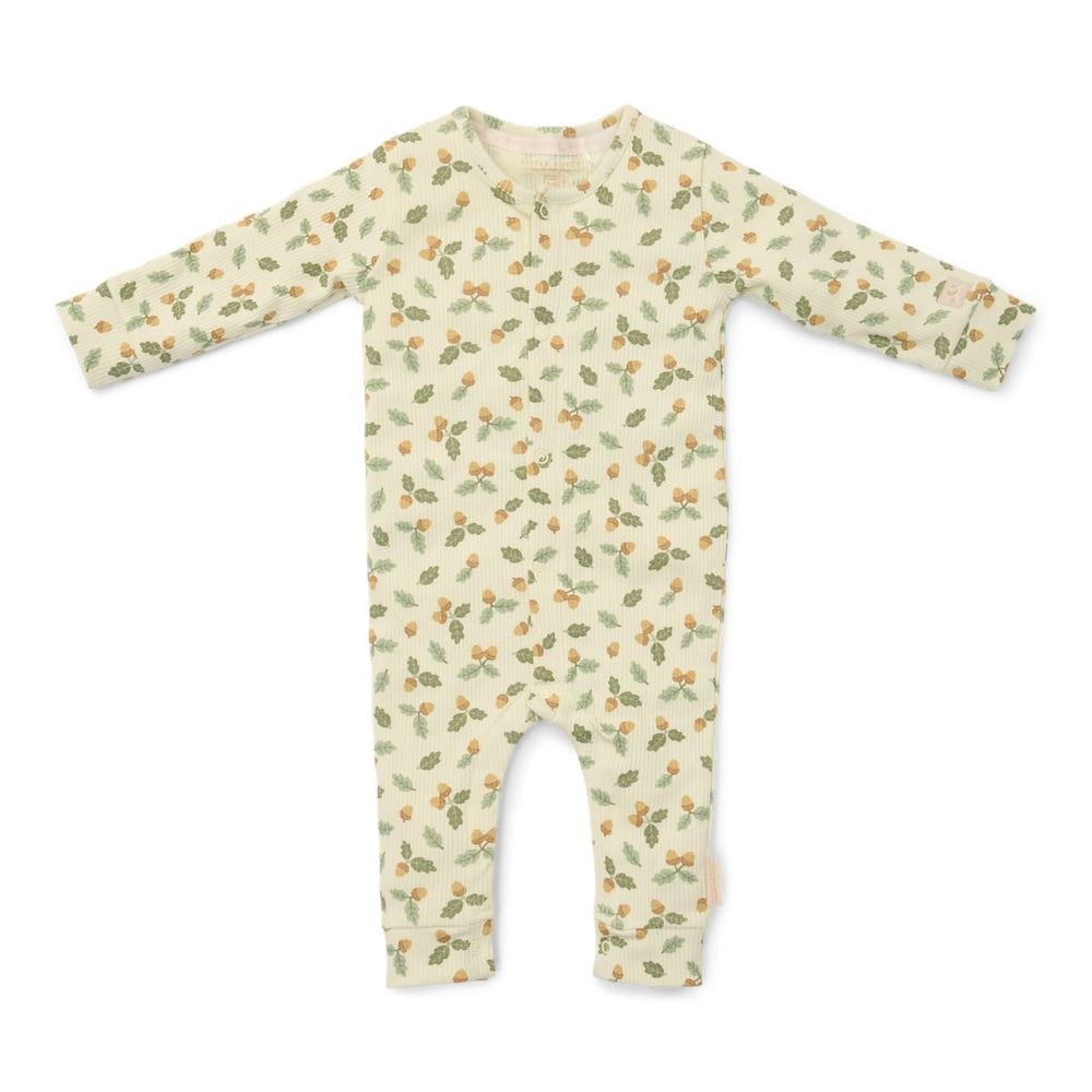 Jouw kleintje slaapt heerlijk in de Little Dutch pyjama met forest leaves print. De pyjama is gemaakt van zacht biologisch katoen wat zorgt voor comfort, waardoor je kleintje heerlijk kan slapen en vrij kan bewegen. VanZus