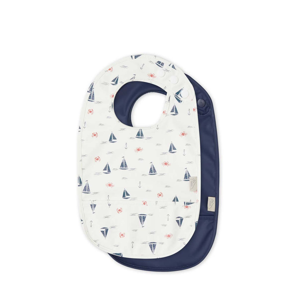 Houdt de kleertjes van je baby schoon en droog met de Cam Cam Copenhagen 2-pack slabbetjes in de variant sailboats. Zacht, absorberend, stijlvol én comfortabel. In verschillende kleuren. VanZus