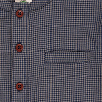 Deze leuke blouse ruitjes navy check van het merk Copenhagen Colors is het ideale blousje voor zowel casual outfits als voor feestelijke gelegenheden. Dit leuke shirt heeft een nette uitstraling, zit lekker luchtig en heeft een schattige ruitjes print. VanZus