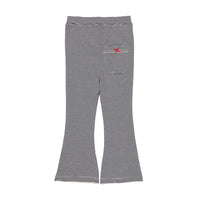 Deze hippe gestreepte flare broek in de kleur navy/cream stripe van het merk Copenhagen Colors is toch te schattig? Deze broek ziet er niet alleen geweldig uit, maar zit ook heel lekker. De broek is namelijk gemaakt van 100% katoen. VanZus