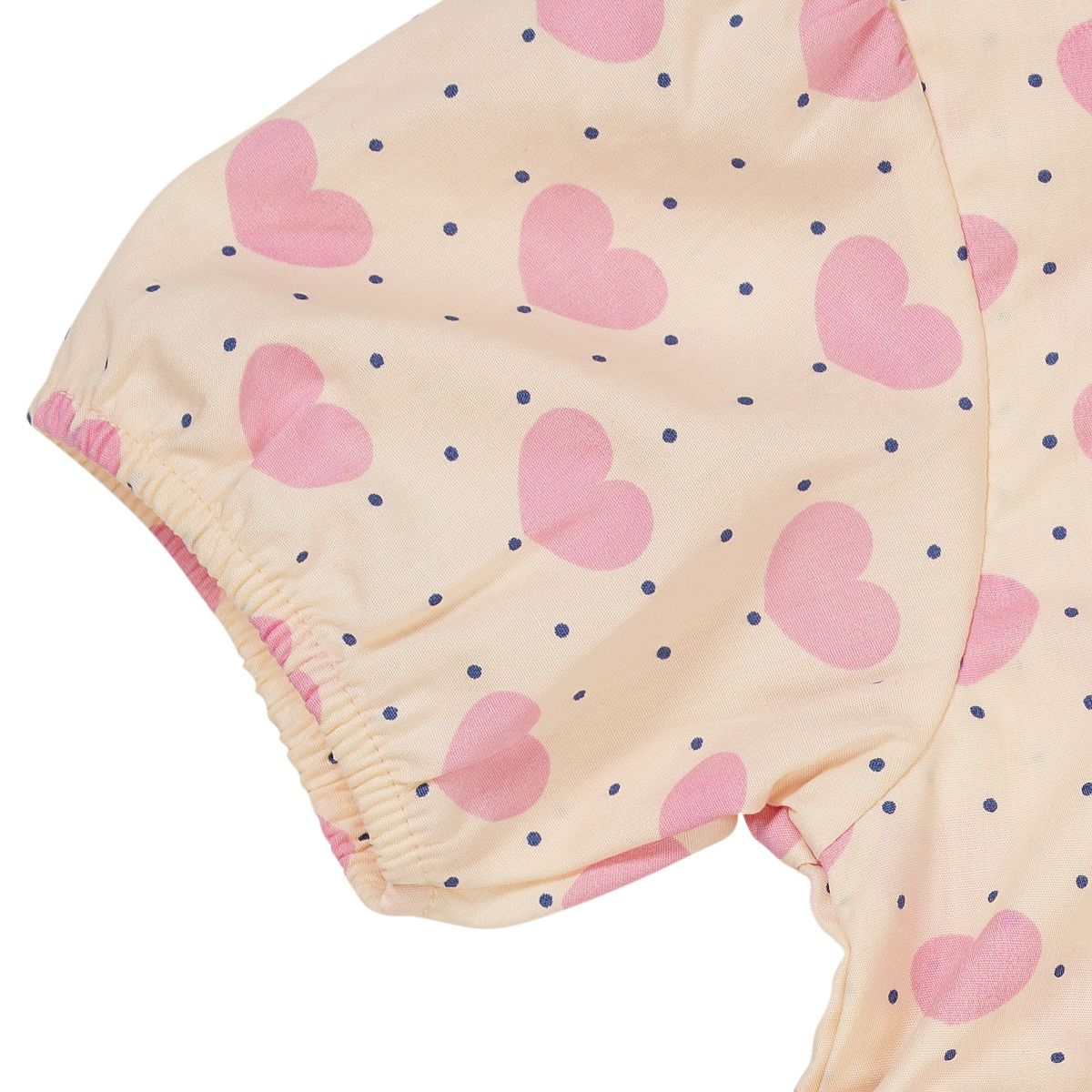 De Copenhagen Colors heart & dots jurk in de kleur heart aop is een prachtige jurk voor lieve meiden. De jurk heeft een heerlijk zoete uitstraling onder andere dankzij de mooie stippen en roze hartjes print. VanZus.