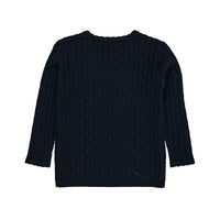 Het is altijd fijn om een mooi blousje is huis te hebben dat je zowel uit de kast kan trekken voor alledaagse outfits, als voor feestelijke gelegenheden. Dit merino classic pointelle truitje in de kleur navy van het merk Copenhagen Colors is een prachtige basic met eyecatching details. VanZus