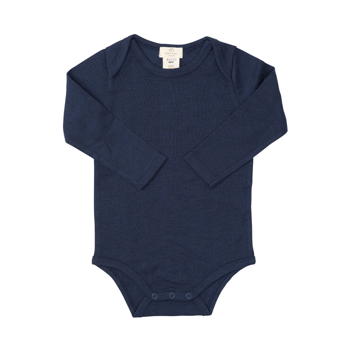 Deze merino licht gebreide romper in de kleur navy van het merk Copenhagen Colors is de ideale romper voor jouw kleine spruit. Deze romper is ontzettend zacht. De romper is namelijk gemaakt van 100% merinowol. VanZus