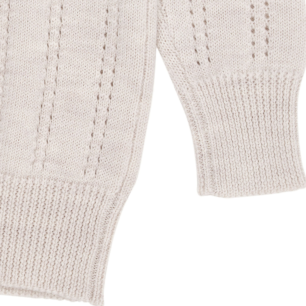 Houd je kindje lekker warm met dit merino pattern vestje met kraag in de kleur pale cream natural melange van het merk Copenhagen Colors. Dit prachtige vestje is gemaakt van 100% merinowol. Je voelt dat het vestje gemaakt is van hoge kwaliteit materialen. Ook ziet het vestje er heel mooi uit. VanZus