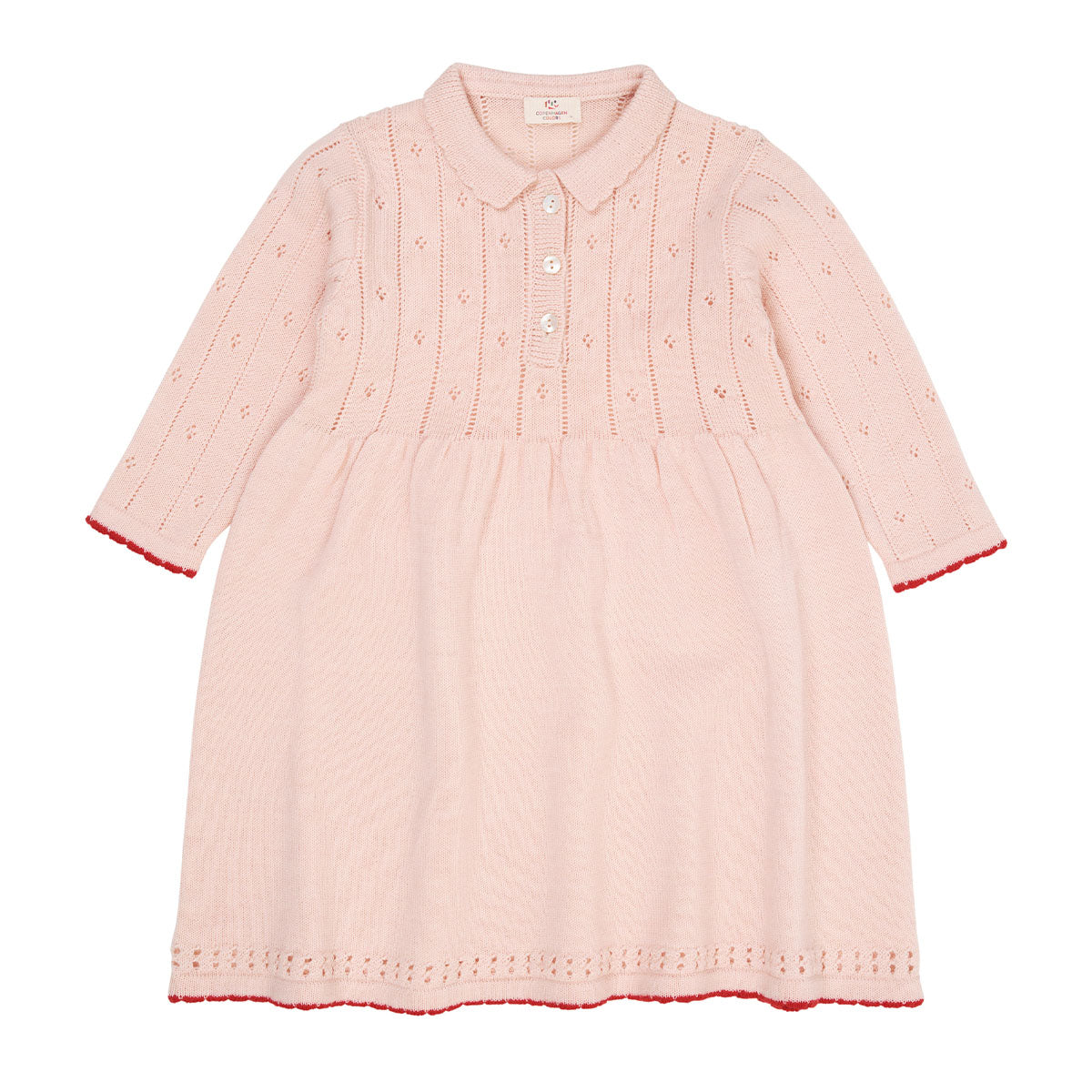 Een superschattig jurkje dat ook nog eens heerlijk warm is en comfortabel zit? Dat is deze merino pointelle jurk met kraag in de kleur soft pink/red van het merk Copenhagen Colors absoluut! Deze geweldige jurk is geschikt voor verschillende gelegenheden en zal je kindje heel lief staan. VanZus