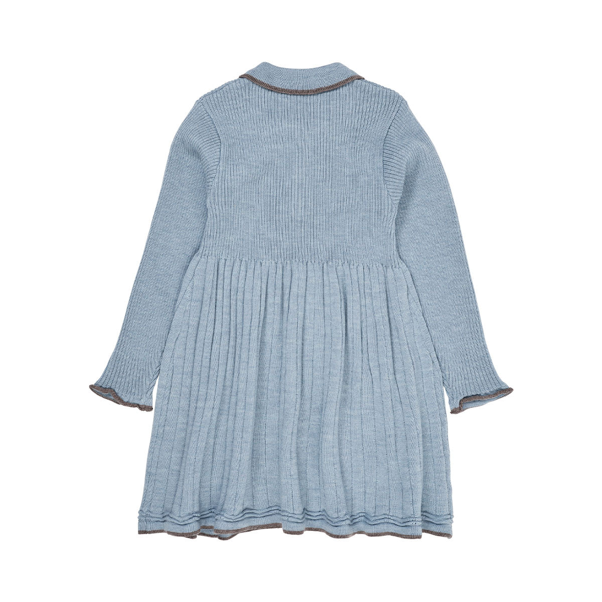 Een superschattig jurkje dat ook nog eens heerlijk warm is en comfortabel zit? Dat is deze merino polo jurk in de kleur dusty blue/natural melange van het merk Copenhagen Colors absoluut! Deze geweldige jurk is geschikt voor verschillende gelegenheden en zal je kindje heel lief staan. VanZus