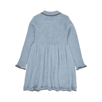 Een superschattig jurkje dat ook nog eens heerlijk warm is en comfortabel zit? Dat is deze merino polo jurk in de kleur dusty blue/natural melange van het merk Copenhagen Colors absoluut! Deze geweldige jurk is geschikt voor verschillende gelegenheden en zal je kindje heel lief staan. VanZus