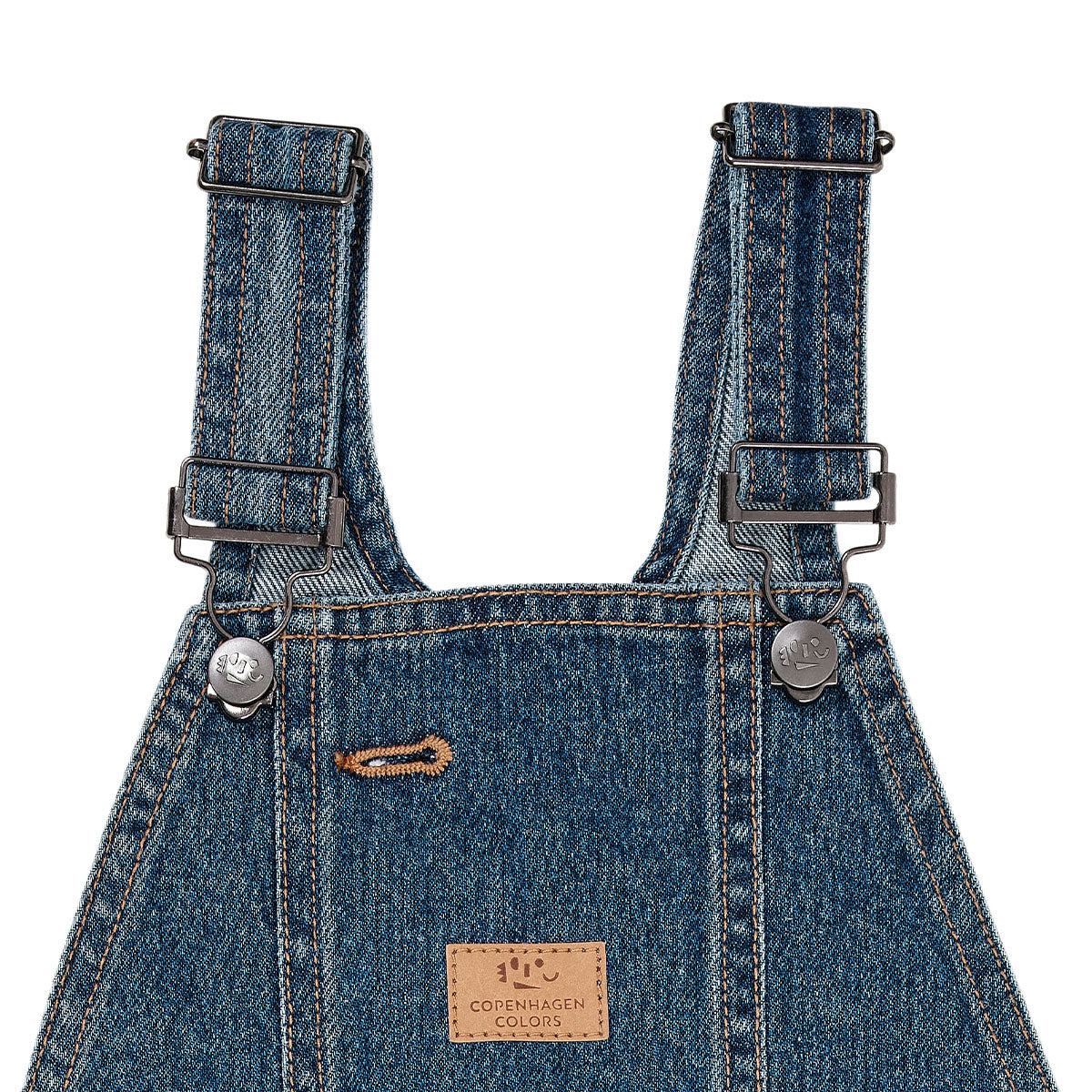 Ben je op zoek naar een hip kledingitem voor je kind? Wat dacht je van deze organic tuinbroek in de kleur dark indigo washed van het merk Copenhagen Colors? Deze tuinbroek is ontzettend flexibel, waardoor je kind alle bewegingsvrijheid heeft. Ook ziet deze tuinbroek er superlief uit. VanZus