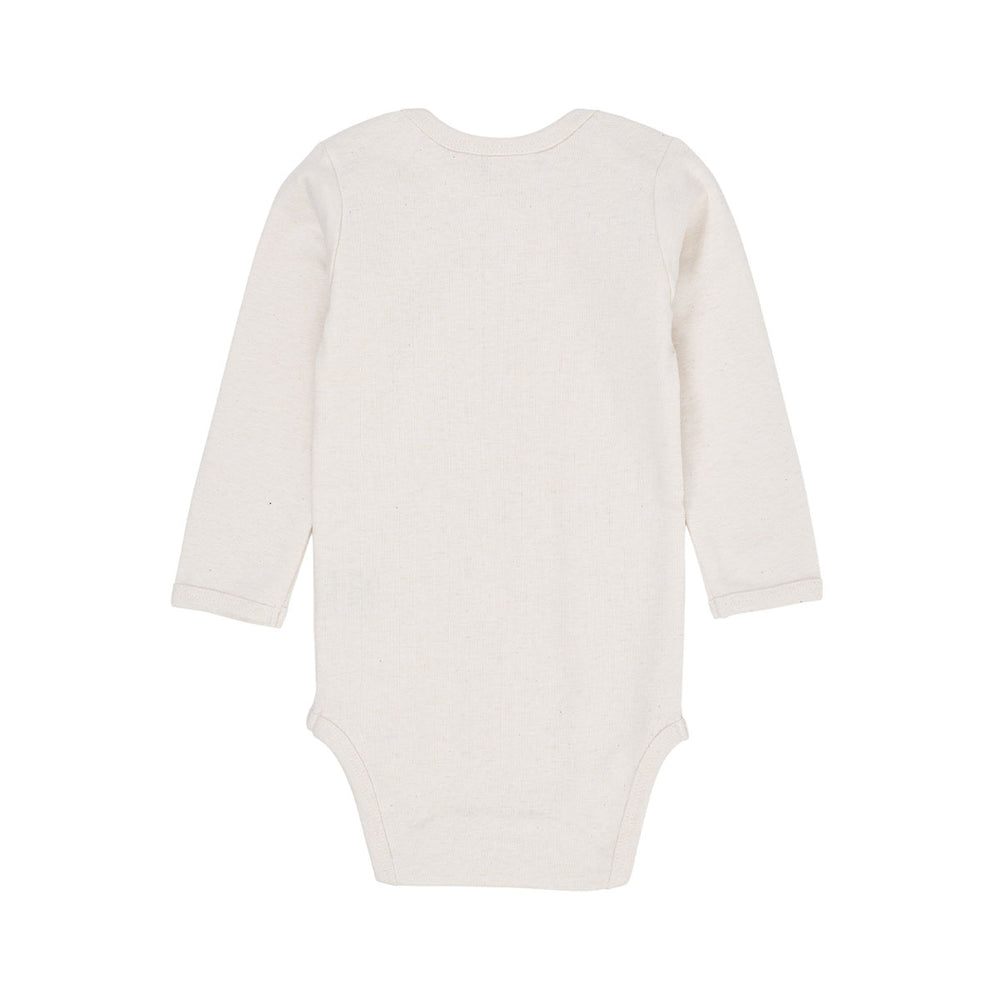 Deze romper in de kleur cream melange van het merk Copenhagen Colors is de ideale romper voor jouw kleine spruit. Deze romper is ontzettend zacht. Het rompertje is namelijk gemaakt van 100% organisch katoen. VanZus