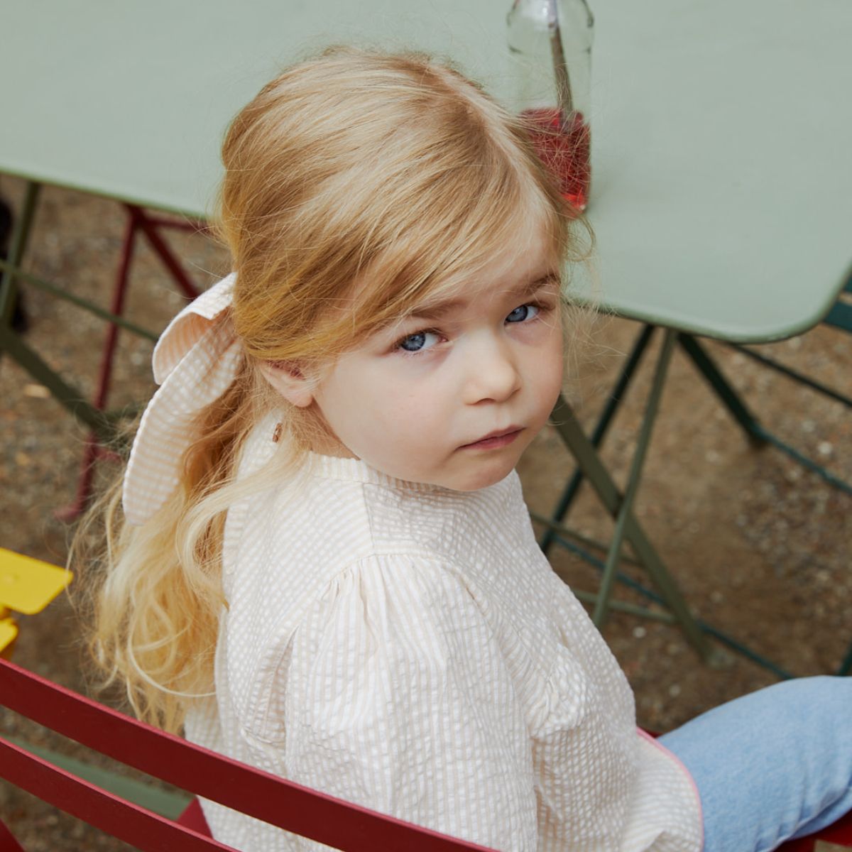 Het Copenhagen Colors seersucker shirt in de kleur dusty rose cream stripe pink is een mooie luchtige top, perfect voor warme dagen. De top is gemaakt van 100% biologisch katoen, dit maakt hem heerlijk zacht. VanZus.