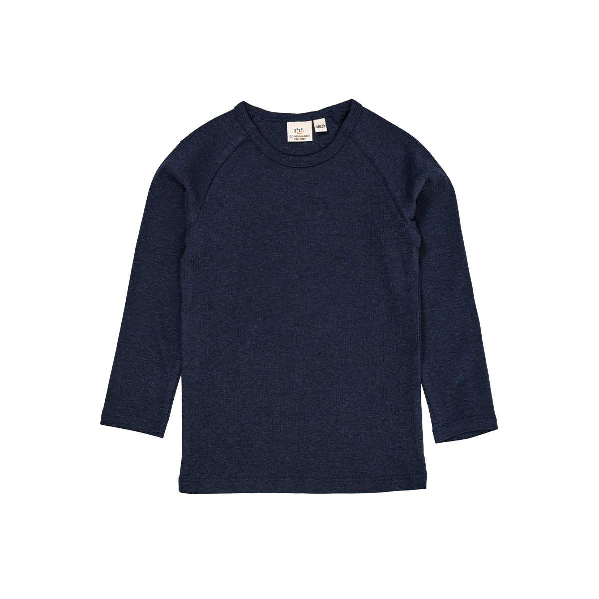 Dit shirt met lange mouwen in de kleur navy melange van het merk Copenhagen Colors is het perfecte basis shirtje om mooie outfits mee te creëren. Dit t-shirt is ontzettend zacht. De longsleeve is namelijk gemaakt van 100% organisch katoen. VanZus