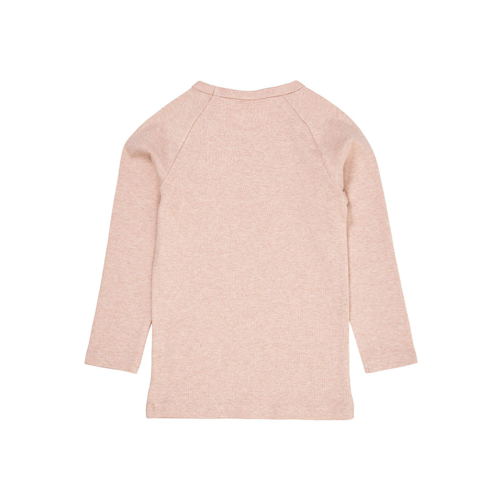 Dit shirt met lange mouwen in de kleur old rose melange van het merk Copenhagen Colors is het perfecte basis shirtje om mooie outfits mee te creëren. De longsleeve is ontzettend zacht. Het shirtje is namelijk gemaakt van 100% organisch katoen. VanZus