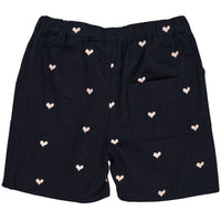 De Copenhagen Colors twill heart short in de kleur navy soft pink hearts is een super leuk broekje voor alle kindjes die dol zijn op hartjes. De short draagt heel fijn want hij is gemaakt van biologisch katoen. VanZus.