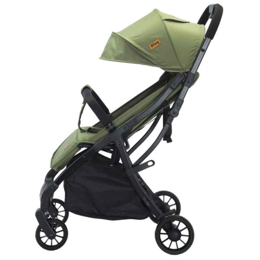 De remi buggy in forest green van Ding is geschikt vanaf de geboorte tot 22 kg. Met een handig inklapsysteem, verstelbare rugleuning, voetensteun, zonnekap, valbeugel, tuigje en boodschappenmand. VanZus