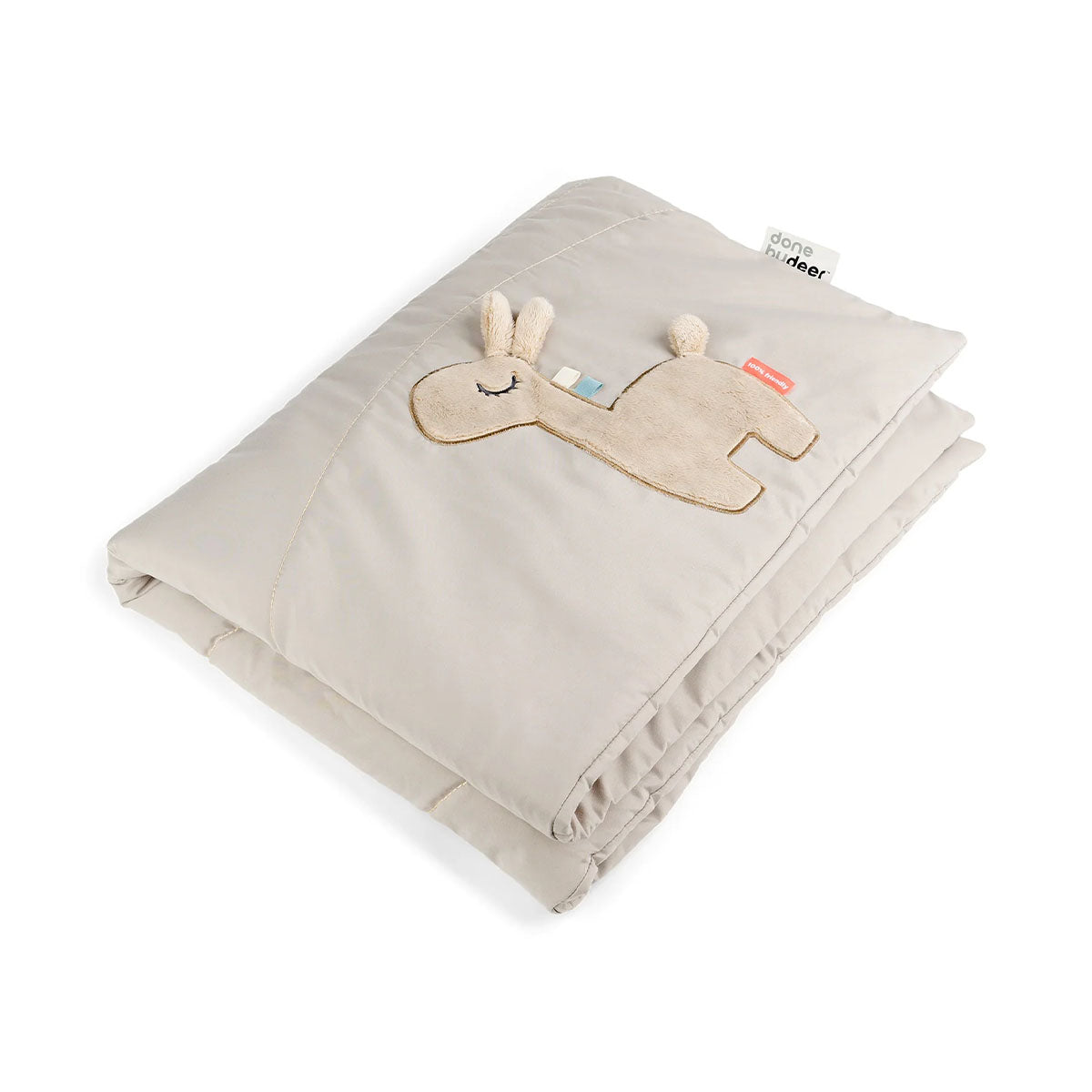 Jouw kleintje kan heerlijk comfortabel liggen en spelen op dit leuke activiteiten speelkleed in de variant deer friends sand van het merk Done by Deer. Dit speelkleed zal je kindje nieuwsgierig maken en bevat heel veel verschillende stimulerende elementen. 