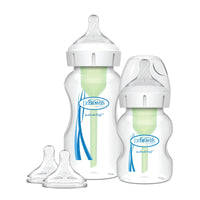 Deze Dr. Brown's babyfles brede nek startersset small bestaat uit  2 flessen, 1x 150 ml, 1x 270 ml met anti-koliek ventielsysteem, brede hals en afsluitdop en 4 flesspenen in 3 maten: 2x 0+ maand, 2x 3+ maand. VanZus.