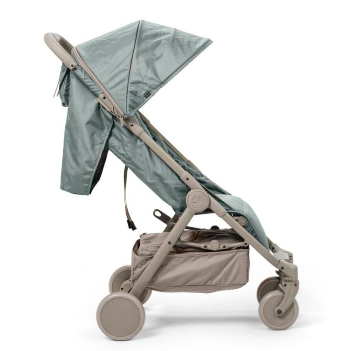 De mondo compacte buggy biedt comfort, gemak en stijl voor jou en je kindje. Kleur pebble green, verstelbare rugleuning en zitting, zwenkwielen, eenvoudig met één hand inklapbaar met zonnekap en handbagageformaat. VanZus