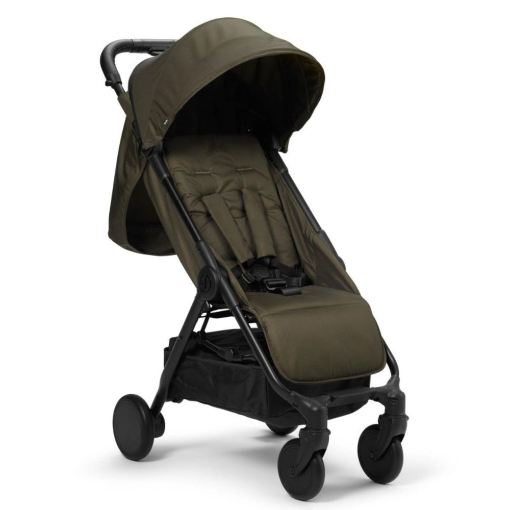 De mondo compacte buggy biedt comfort, gemak en stijl voor jou en je kindje. Kleur rebel green, verstelbare rugleuning en zitting, zwenkwielen, eenvoudig met één hand inklapbaar met zonnekap en handbagageformaat. VanZus