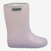 Bescherm de voeten van je kleintje tegen fikse regenbuien met deze thermoboots in glitter burnished lilac van het vrolijke merk En Fant. De outfit van jouw mini me outfit zal zeker schitteren met deze glitterende regenboots in een prachtige lila kleur. VanZus