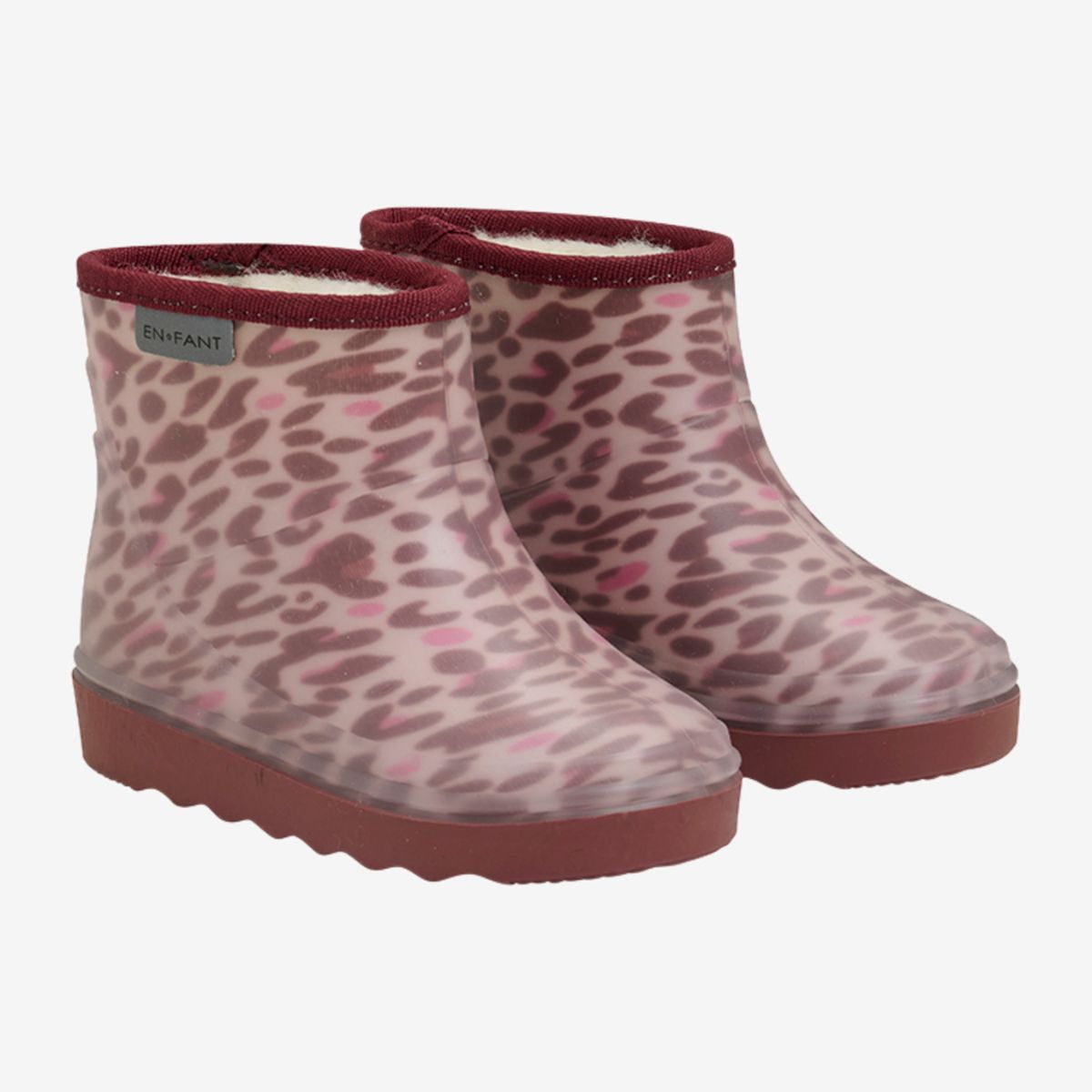 Bescherm de voeten van je kleintje tegen fikse regenbuien met deze thermoboots kort in de print andorra van het vrolijke merk En Fant. De outfit van je lieveling zal zeker schitteren met deze vrolijke regenboots in een prachtige dieprode kleur en een toffe luipaardenprint! VanZus