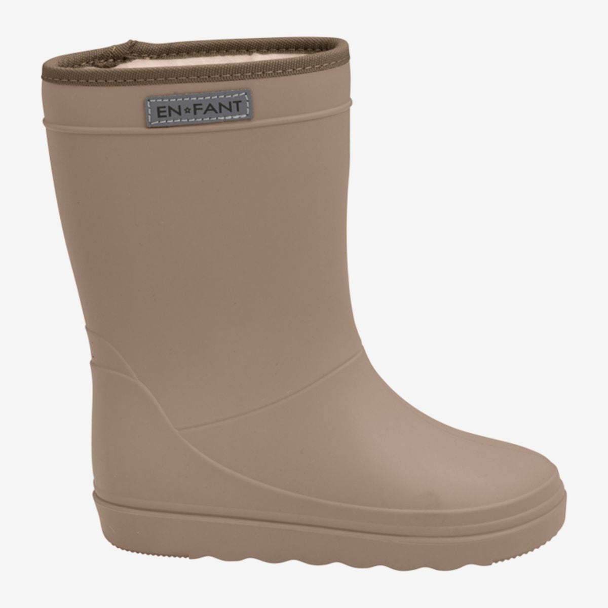 Bescherm de voeten van je kleintje tegen fikse regenbuien met deze thermoboots in de kleur solid pine bark van het vrolijke merk En Fant. De outfit van jouw mini me outfit zal zeker schitteren met deze hippe regenboots in een prachtige lichtbruine kleur. VanZus