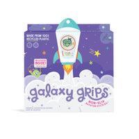 Badderen was nog nooit zo leuk én veilig met de badstickers galaxy van Glo pals. Versier het bad met mooie antislip stickers zodat jouw mini niet kan uitglijden. Vanaf 3 jaar. Ook in de variant galaxy. VanZus