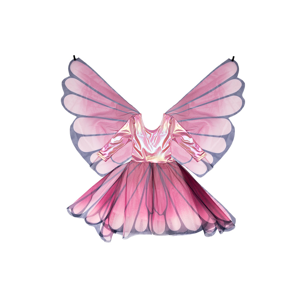 Laat je kind stralen in deze te schattige vlinderjurk met vleugels van het merk Great Pretenders! Deze betoverende verkleedset is perfect voor kleine fantasierijke avonturiers en elvenprinsessen. De prachtige jurk is gemaakt van zachte, glanzende stof en heeft lange mouwen. VanZus