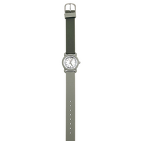 Leer jouw kindje klokkijken met dit mooie kinderhorloge van Grech & Co. Het horloge heeft een minuten- en urenwijzer, elke seconde is gemarkeerd met een lijn en elke 5 seconden zijn gemarkeerd met een label. Zo kan jouw kindje makkelijk én in stijl leren klokkijken.