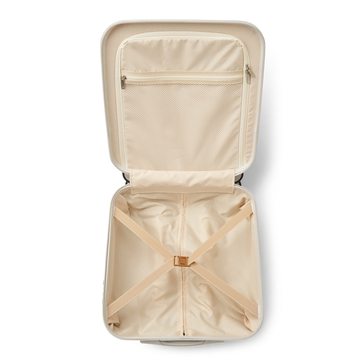 Je kleintje kan al zijn of haar essentials meenemen op vakantie met deze superleuke hollie reiskoffer in de kleur sea creature/sandy. Deze koffer heeft een klein formaat en is daarom perfect om al de spullen van je kleintje in mee te nemen. VanZus