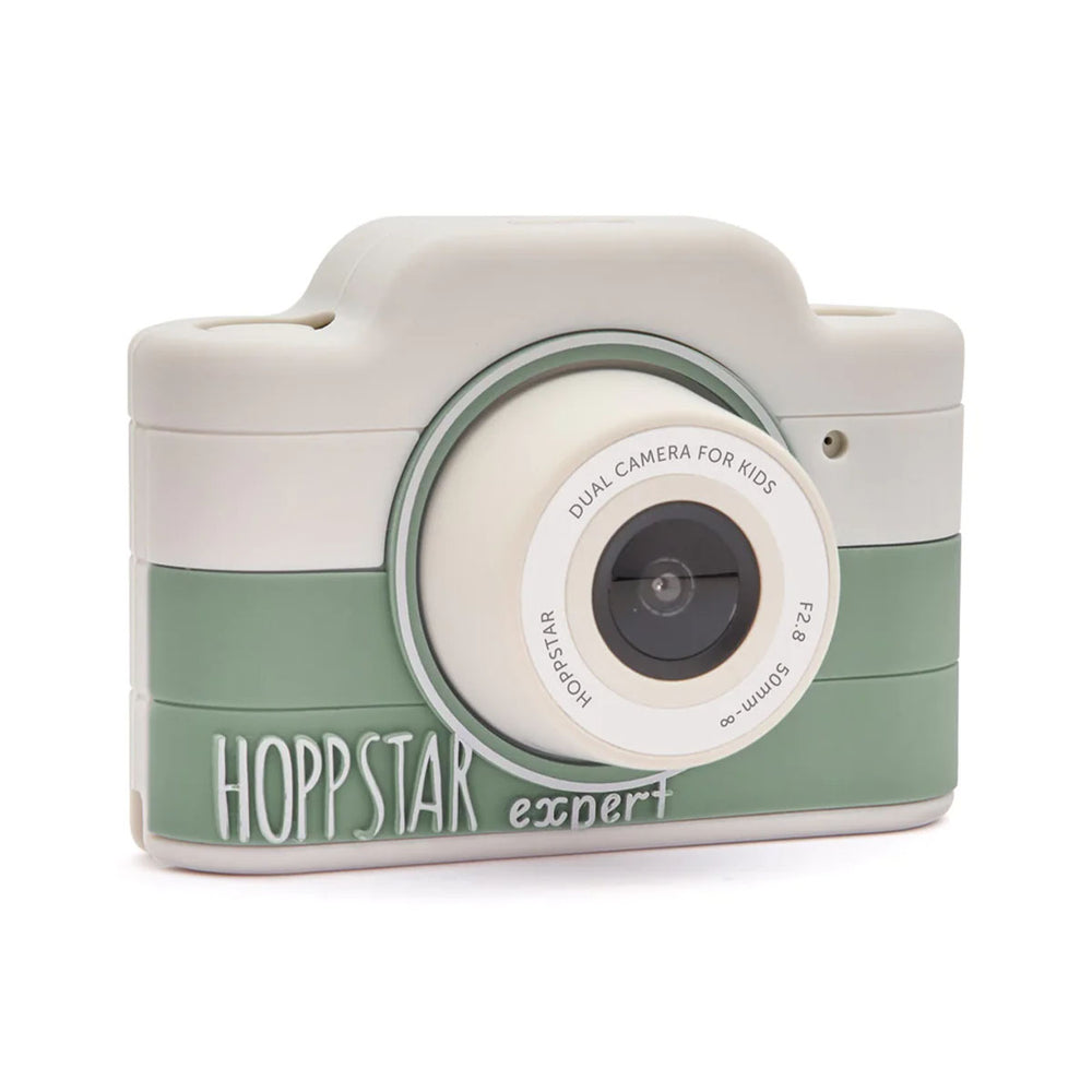 De Hoppstar Expert laurel is de perfecte digitale camera voor alle fotografen in de dop. Deze leuke camera is ideaal voor kleine kinderen maar net zo echt als de camera van papa of mama. VanZus.