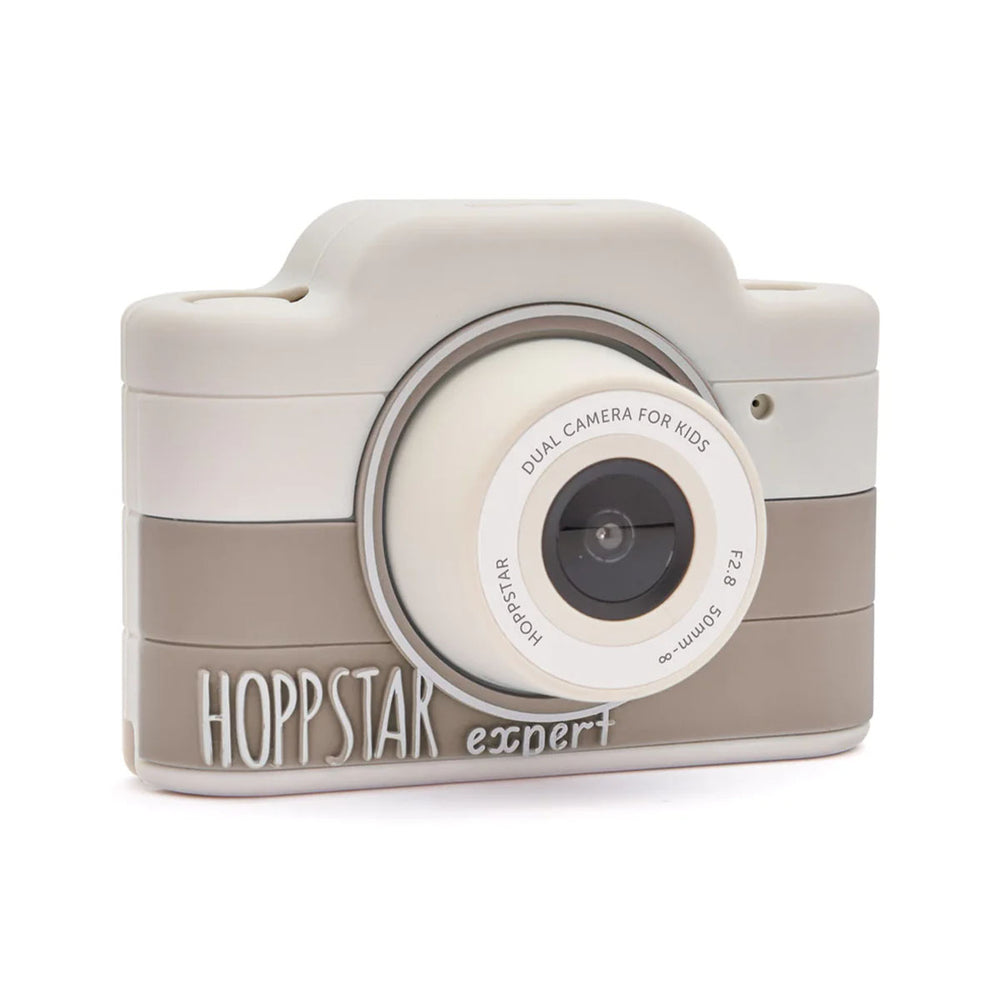 De Hoppstar Expert siena is de perfecte digitale camera voor alle fotografen in de dop. Deze leuke camera is ideaal voor kleine kinderen maar net zo echt als de camera van papa of mama. VanZus.
