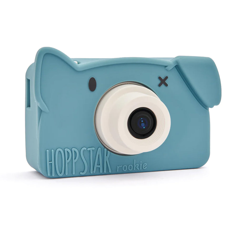 De Hoppstar Rookie yale is de perfecte eerste digitale camera voor jouw kindje. Deze kindercamera is perfect voor kleine handjes. De camera wordt beschermd door een vrolijke en zachte siliconen hoes. VanZus.