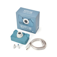 De Hoppstar Rookie yale is de perfecte eerste digitale camera voor jouw kindje. Deze kindercamera is perfect voor kleine handjes. De camera wordt beschermd door een vrolijke en zachte siliconen hoes. VanZus.