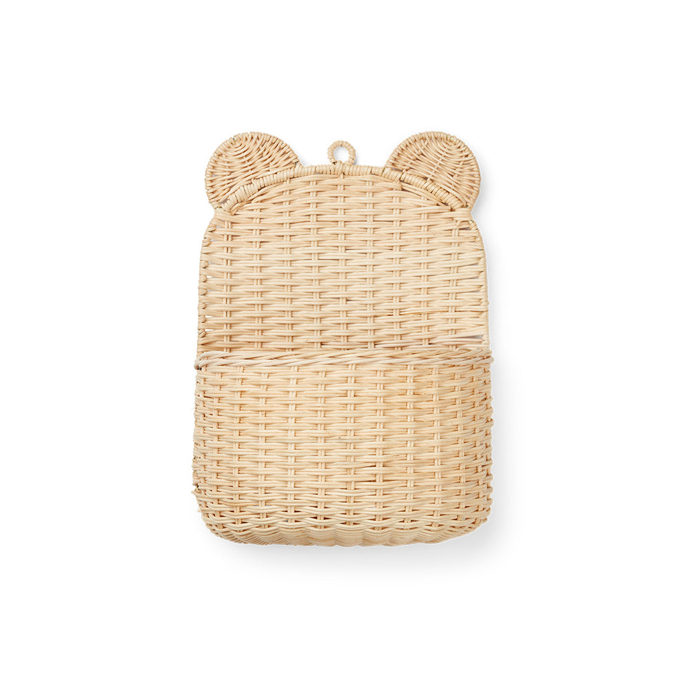De Liewood iben muurmand is het perfecte accessoire voor op de kinderkamer. Deze leuke opbergmand hang je op aan de muur. Hij neemt dus geen plek in beslag op de grond. VanZus.