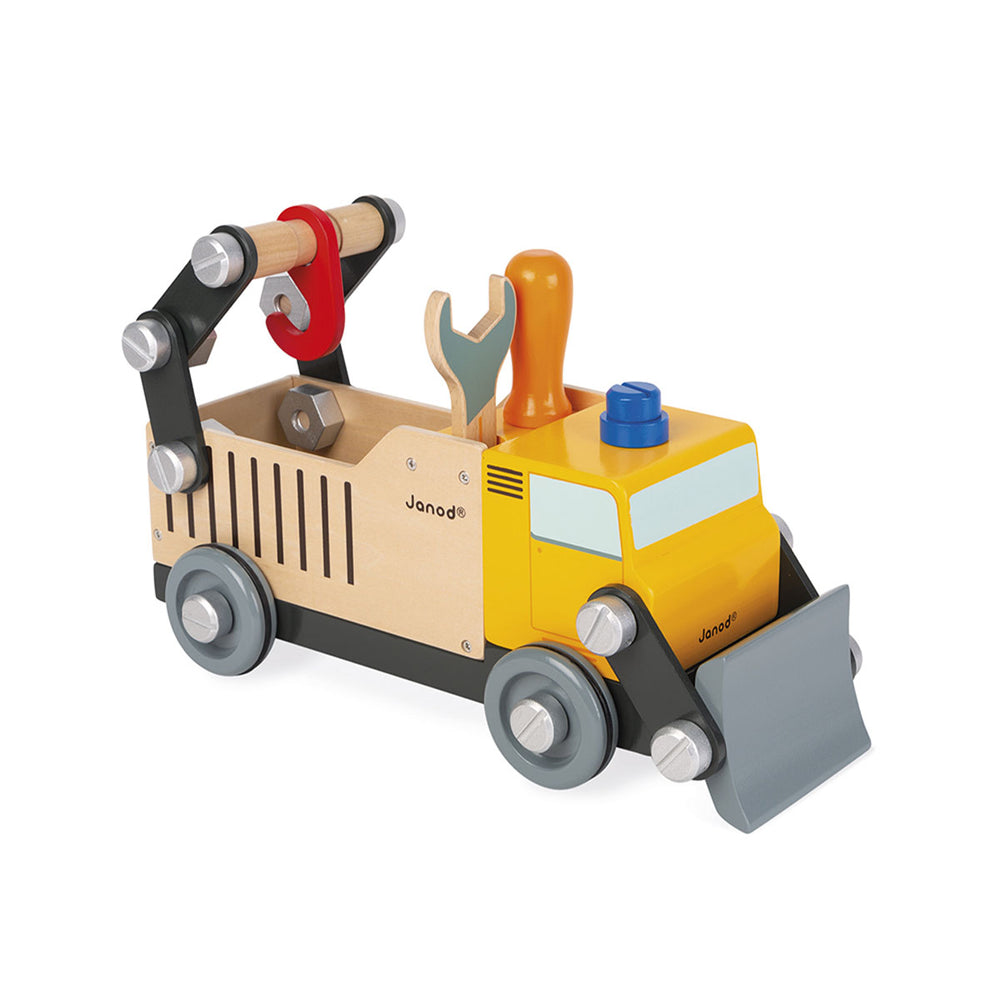 Is jouw kleintje gek op vrachtwagens? dan zal je kindje gegarandeerd urenlang plezier hebben met deze brico'kids vrachtwagen wegwerker van het merk Janod. Deze mooie vrachtwagen is eigenlijk 2-1 speelgoed. De vrachtwagen moet namelijk eerst gebouwd worden! VanZus