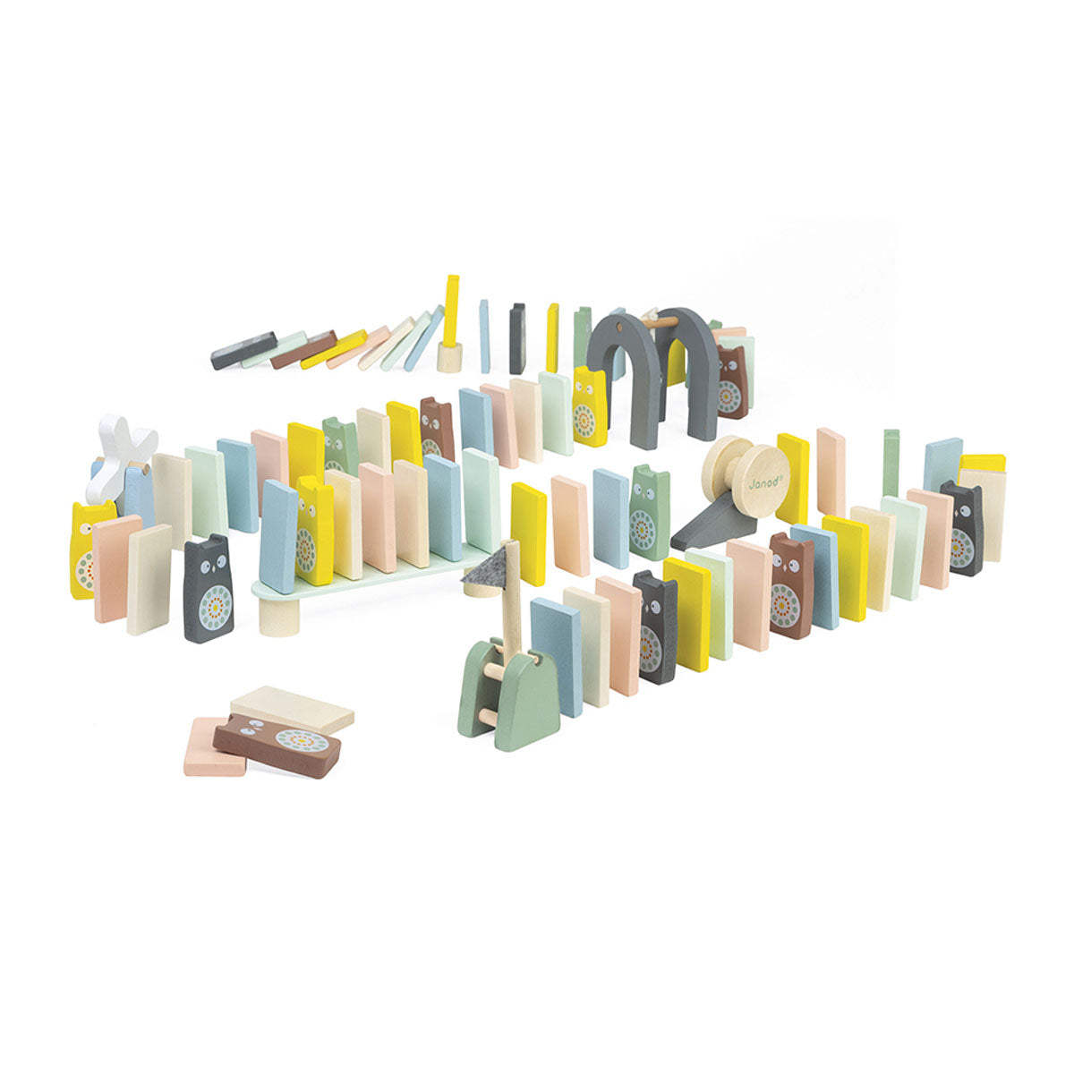 Dit leuke sweet cocoon domino spel van het merk Janod is het ideale spel om jouw kind in alle rust te laten spelen. De prachtige dominostenen, gemaakt van massief hout, hebben namelijk allemaal zachte kleuren, geïnspireerd op de laatste trends. VanZus