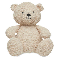 Knuffelen en spelen met de knuffel teddy bear naturel van Jollein. De teddy bear is gemaakt van heerlijk zacht bouclé en is ook geschikt als accessoire op de plank of op de commode. Ook leuk als kraamcadeau! VanZus