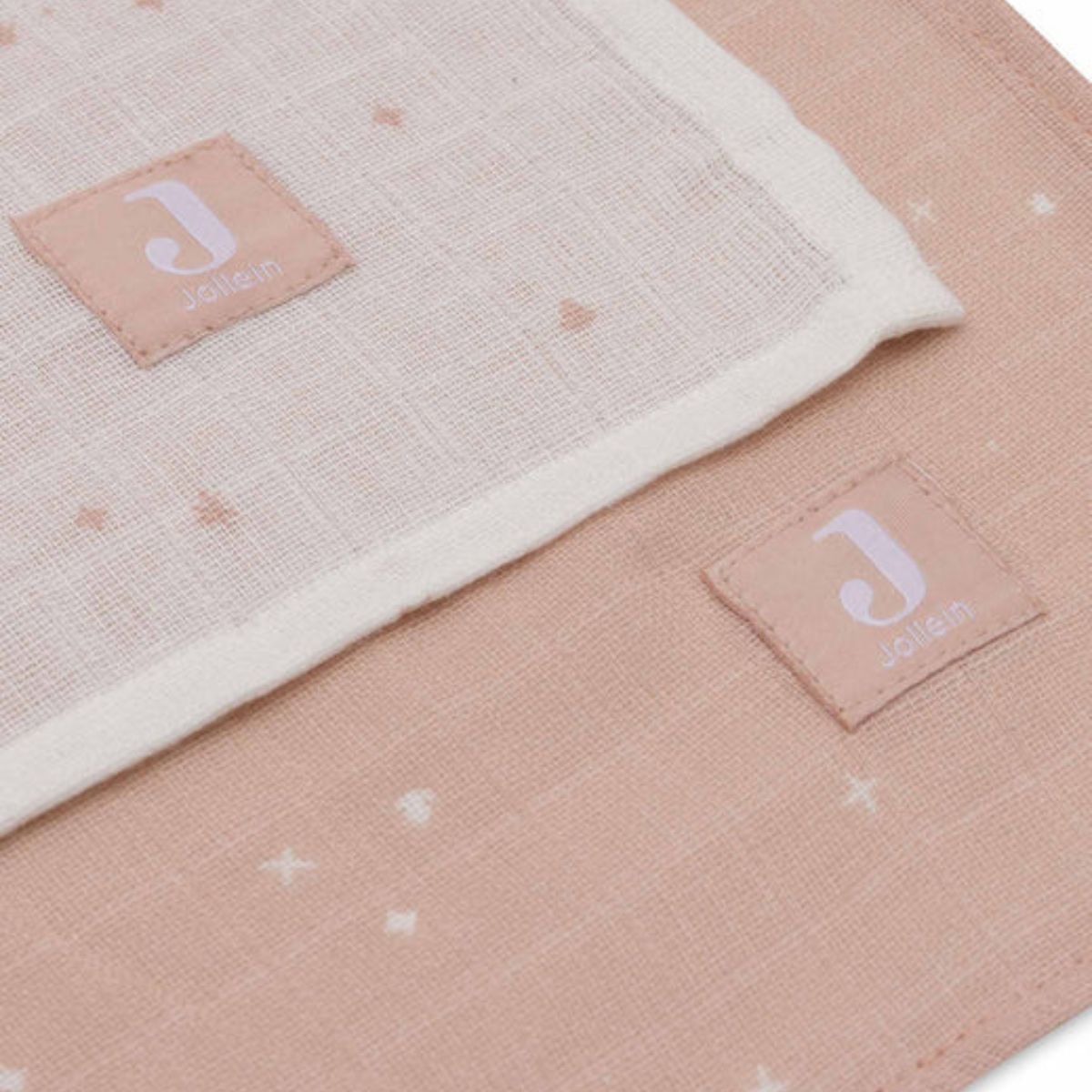 De 2-pack Jollein hydrofiele doeken large in twinkling wild rose design zijn onmisbaar. Van 100% katoen, superzacht en veelzijdig. Perfect voor je babyuitzet en blijft mooi na veel wasbeurten. In diverse prints. VanZus