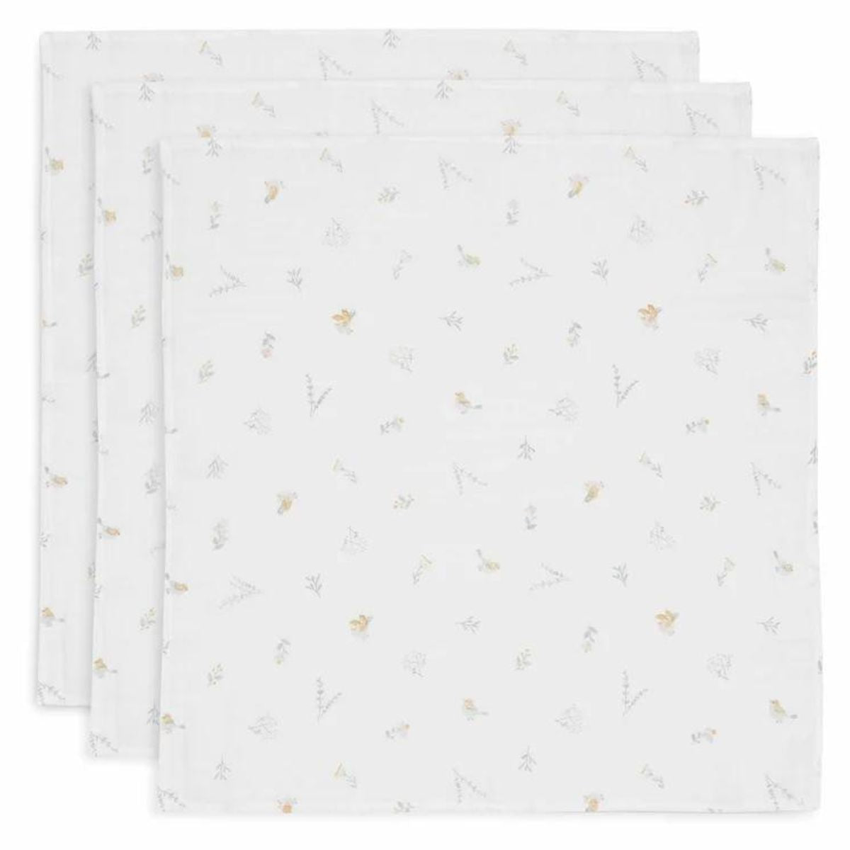 De 3-pack Jollein hydrofiele doeken small in lovely birds design zijn onmisbaar. Gemaakt van 100% katoen, superzacht en veelzijdig. Perfect voor je babyuitzet en blijft mooi na veel wasbeurten. In diverse prints. VanZus