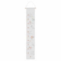 De Jollein lovely birds groeimeter met zachte kleuren en lieve vogeltjes is perfect voor het bijhouden van de groei van je kleintje. Decoratief en duurzaam, een mooie toevoeging aan de kinderkamer. VanZus