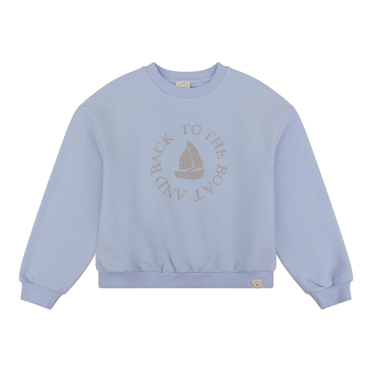 De Navy Natural oversized trui boat blue&nbsp;is de perfecte combinatie van comfort en stijl. Met zijn ontspannen, oversized pasvorm valt de trui nonchalant en moeiteloos om je heen, ideaal voor een casual maar toch verfijnde look. VanZus